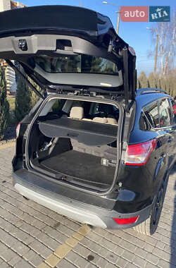 Внедорожник / Кроссовер Ford Escape 2013 в 