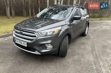 Внедорожник / Кроссовер Ford Escape 2017 в Киеве