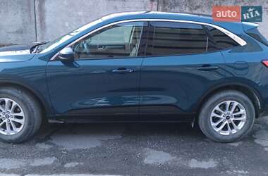 Внедорожник / Кроссовер Ford Escape 2020 в 