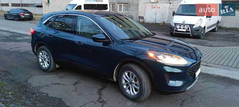 Внедорожник / Кроссовер Ford Escape 2020 в 