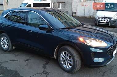 Внедорожник / Кроссовер Ford Escape 2020 в 