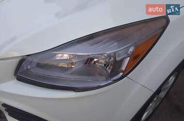 Позашляховик / Кросовер Ford Escape 2013 в 