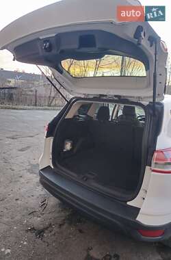 Позашляховик / Кросовер Ford Escape 2013 в 
