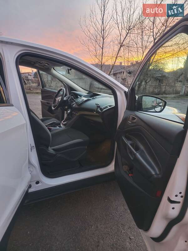 Внедорожник / Кроссовер Ford Escape 2013 в Жовкве