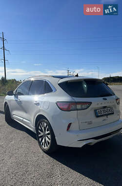 Внедорожник / Кроссовер Ford Escape 2020 в 