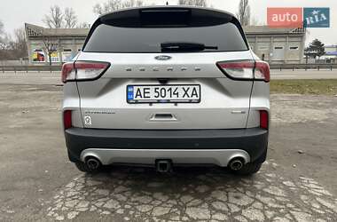 Внедорожник / Кроссовер Ford Escape 2020 в 