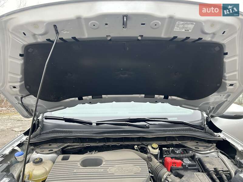 Внедорожник / Кроссовер Ford Escape 2020 в Днепре