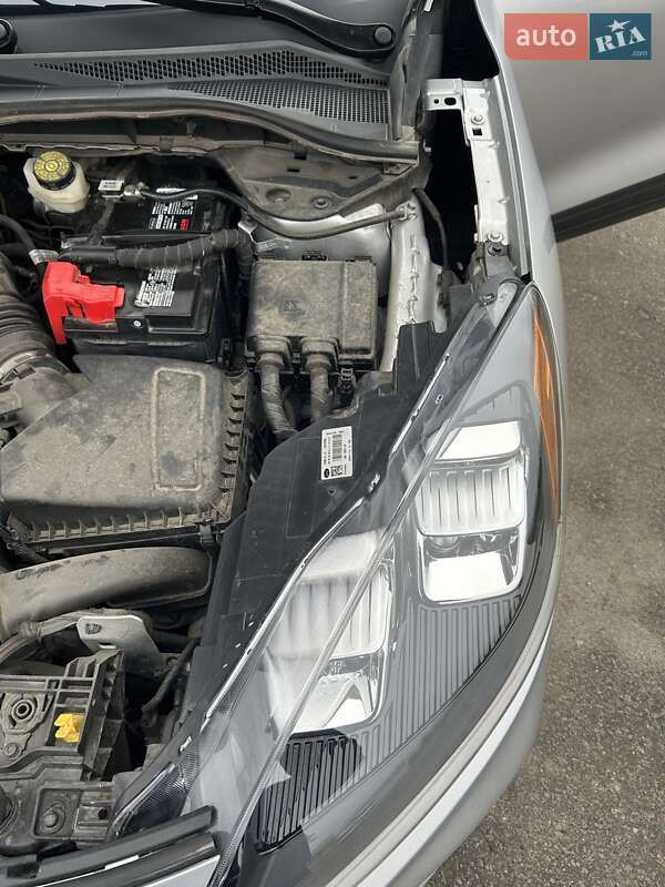 Внедорожник / Кроссовер Ford Escape 2020 в Днепре