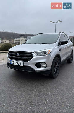 Позашляховик / Кросовер Ford Escape 2019 в Дніпрі