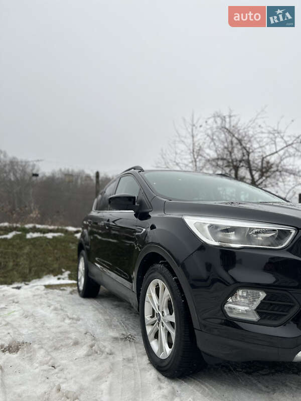 Позашляховик / Кросовер Ford Escape 2018 в Львові