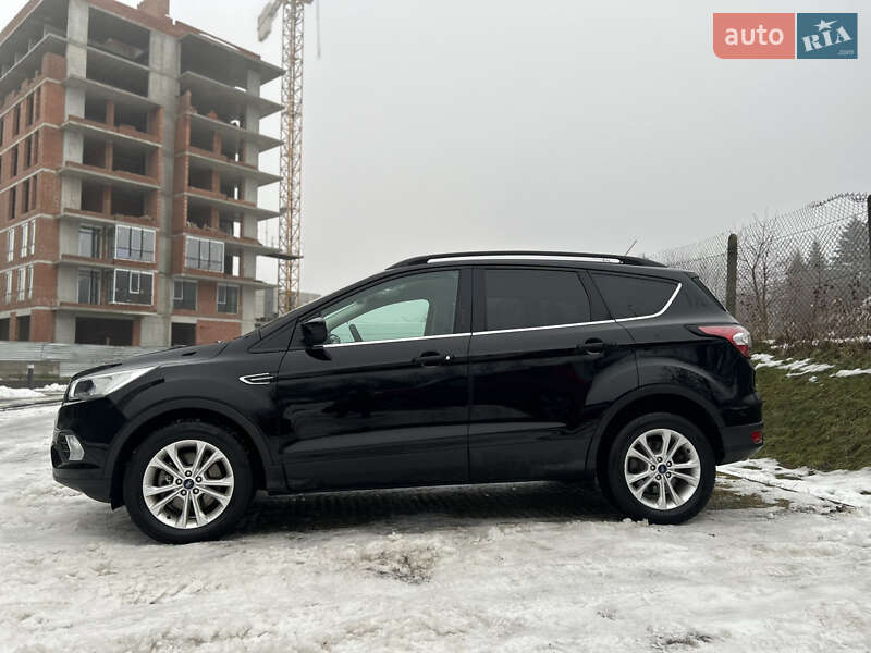 Позашляховик / Кросовер Ford Escape 2018 в Львові