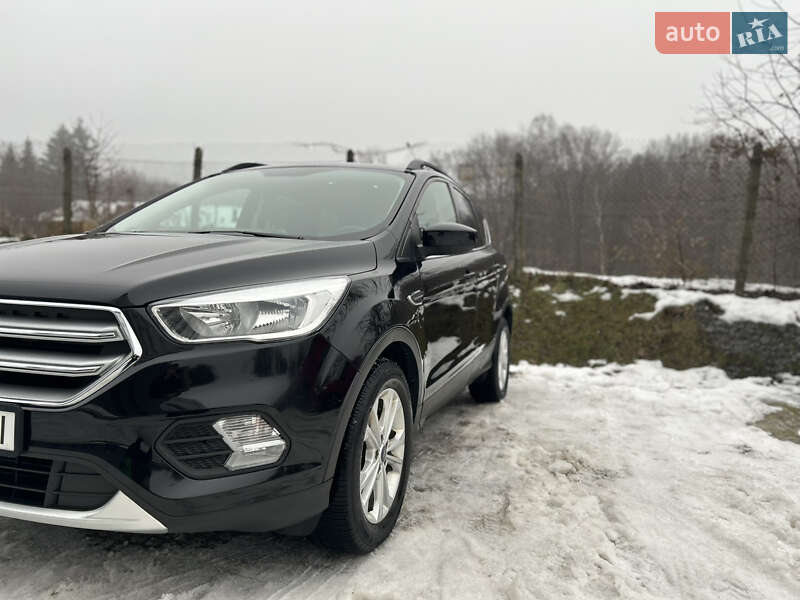 Позашляховик / Кросовер Ford Escape 2018 в Львові