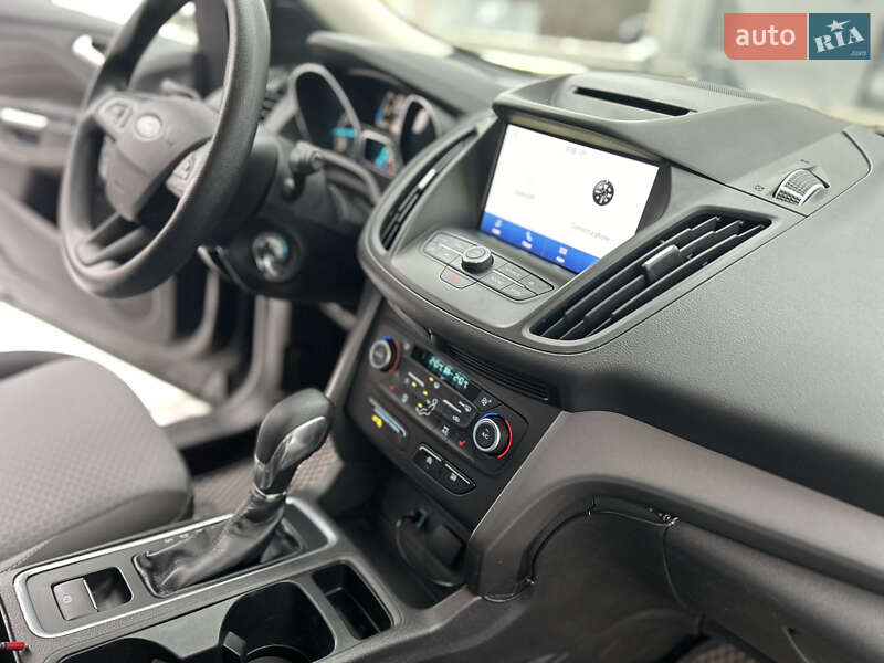Позашляховик / Кросовер Ford Escape 2018 в Львові
