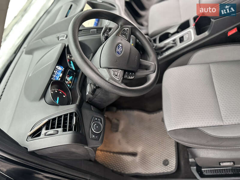 Позашляховик / Кросовер Ford Escape 2018 в Львові