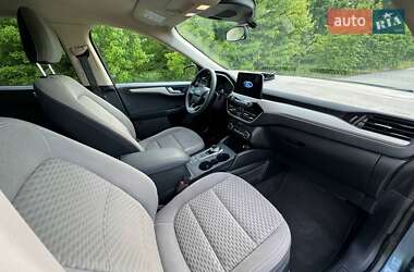 Внедорожник / Кроссовер Ford Escape 2020 в 