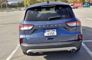 Внедорожник / Кроссовер Ford Escape 2020 в 