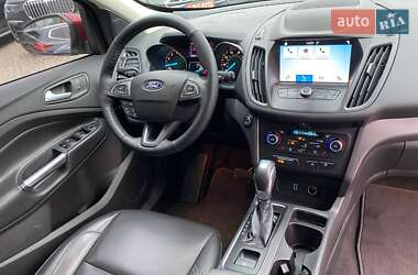 Внедорожник / Кроссовер Ford Escape 2019 в 