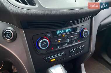 Внедорожник / Кроссовер Ford Escape 2019 в 
