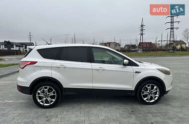 Внедорожник / Кроссовер Ford Escape 2012 в 