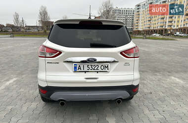 Внедорожник / Кроссовер Ford Escape 2012 в 
