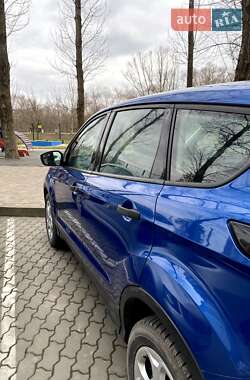 Внедорожник / Кроссовер Ford Escape 2017 в Угорниках