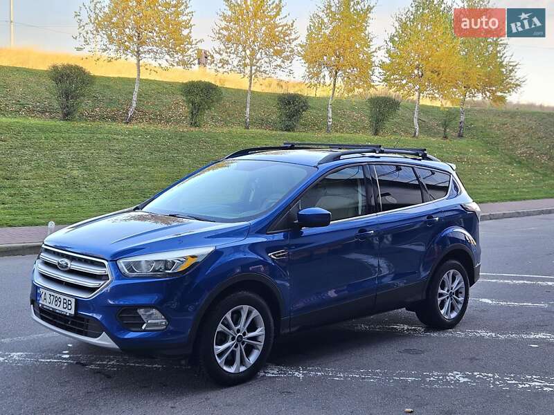 Внедорожник / Кроссовер Ford Escape 2016 в Киеве