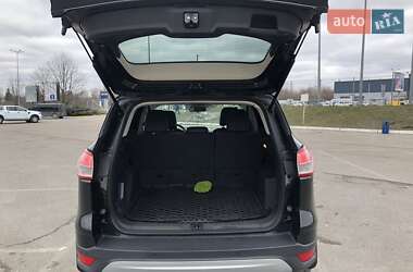 Внедорожник / Кроссовер Ford Escape 2015 в 