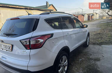 Внедорожник / Кроссовер Ford Escape 2017 в 