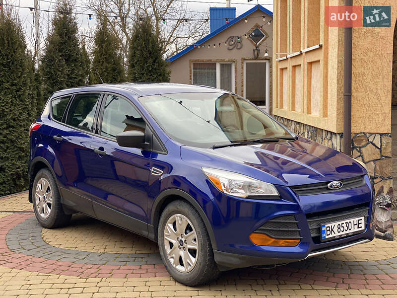 Внедорожник / Кроссовер Ford Escape 2015 в Ровно