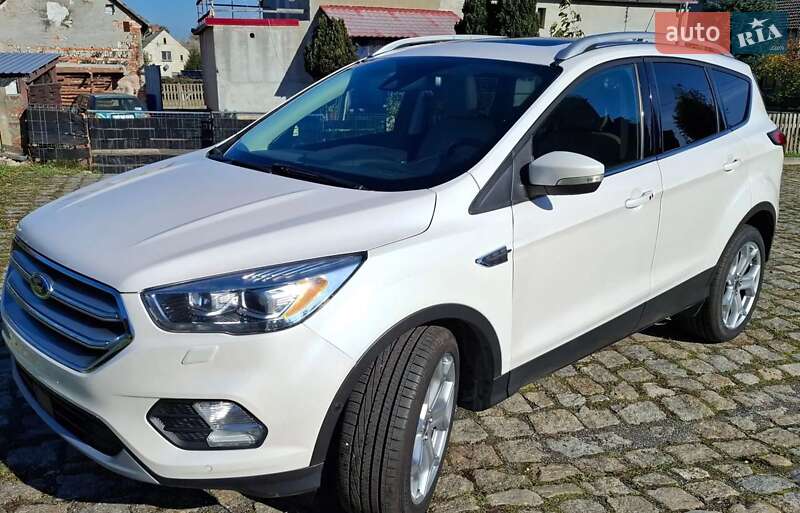 Внедорожник / Кроссовер Ford Escape 2019 в Одессе
