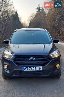 Внедорожник / Кроссовер Ford Escape 2017 в Ивано-Франковске