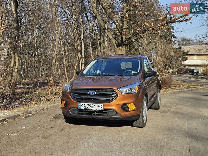 Позашляховик / Кросовер Ford Escape 2016 в Києві