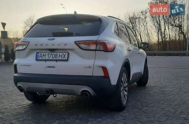 Внедорожник / Кроссовер Ford Escape 2020 в 