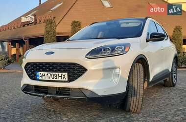 Внедорожник / Кроссовер Ford Escape 2020 в 