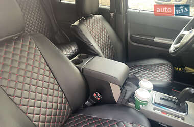 Внедорожник / Кроссовер Ford Escape 2010 в 