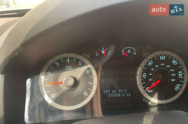 Внедорожник / Кроссовер Ford Escape 2010 в 