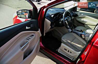 Внедорожник / Кроссовер Ford Escape 2016 в 