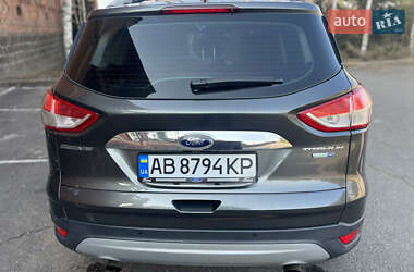 Внедорожник / Кроссовер Ford Escape 2015 в 