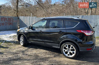 Позашляховик / Кросовер Ford Escape 2015 в 