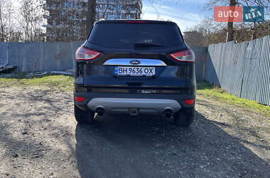 Позашляховик / Кросовер Ford Escape 2015 в 