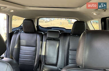 Позашляховик / Кросовер Ford Escape 2015 в 