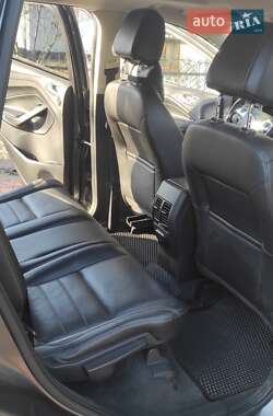 Позашляховик / Кросовер Ford Escape 2015 в 