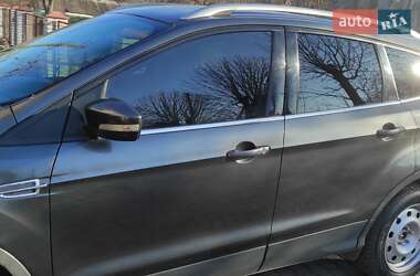 Позашляховик / Кросовер Ford Escape 2015 в 