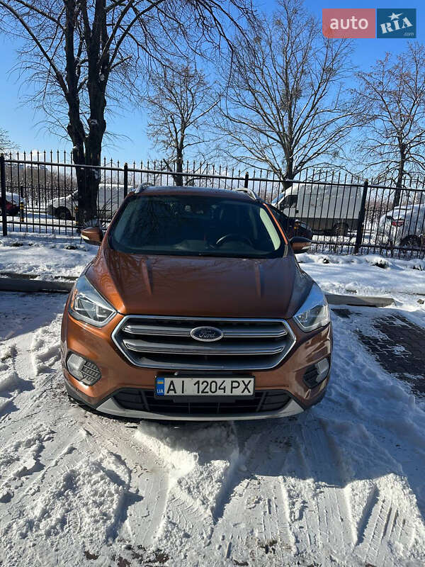 Внедорожник / Кроссовер Ford Escape 2017 в Киеве