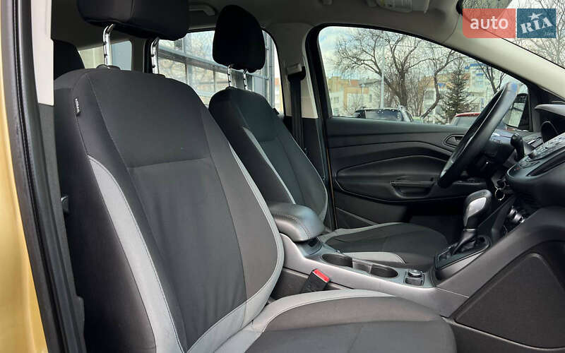 Позашляховик / Кросовер Ford Escape 2014 в Івано-Франківську