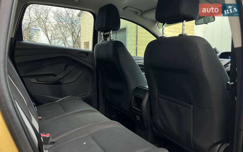 Позашляховик / Кросовер Ford Escape 2014 в Івано-Франківську