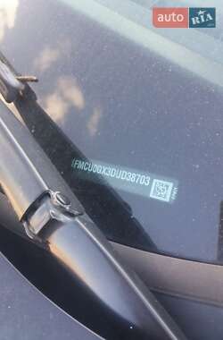Внедорожник / Кроссовер Ford Escape 2013 в 