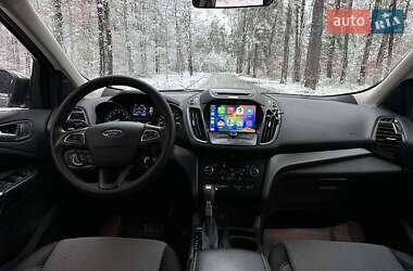 Внедорожник / Кроссовер Ford Escape 2016 в 