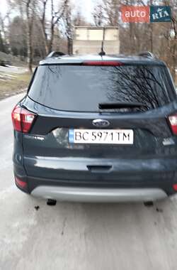 Внедорожник / Кроссовер Ford Escape 2019 в 