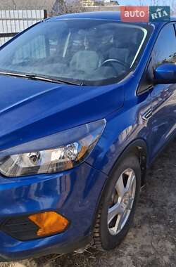 Внедорожник / Кроссовер Ford Escape 2019 в 